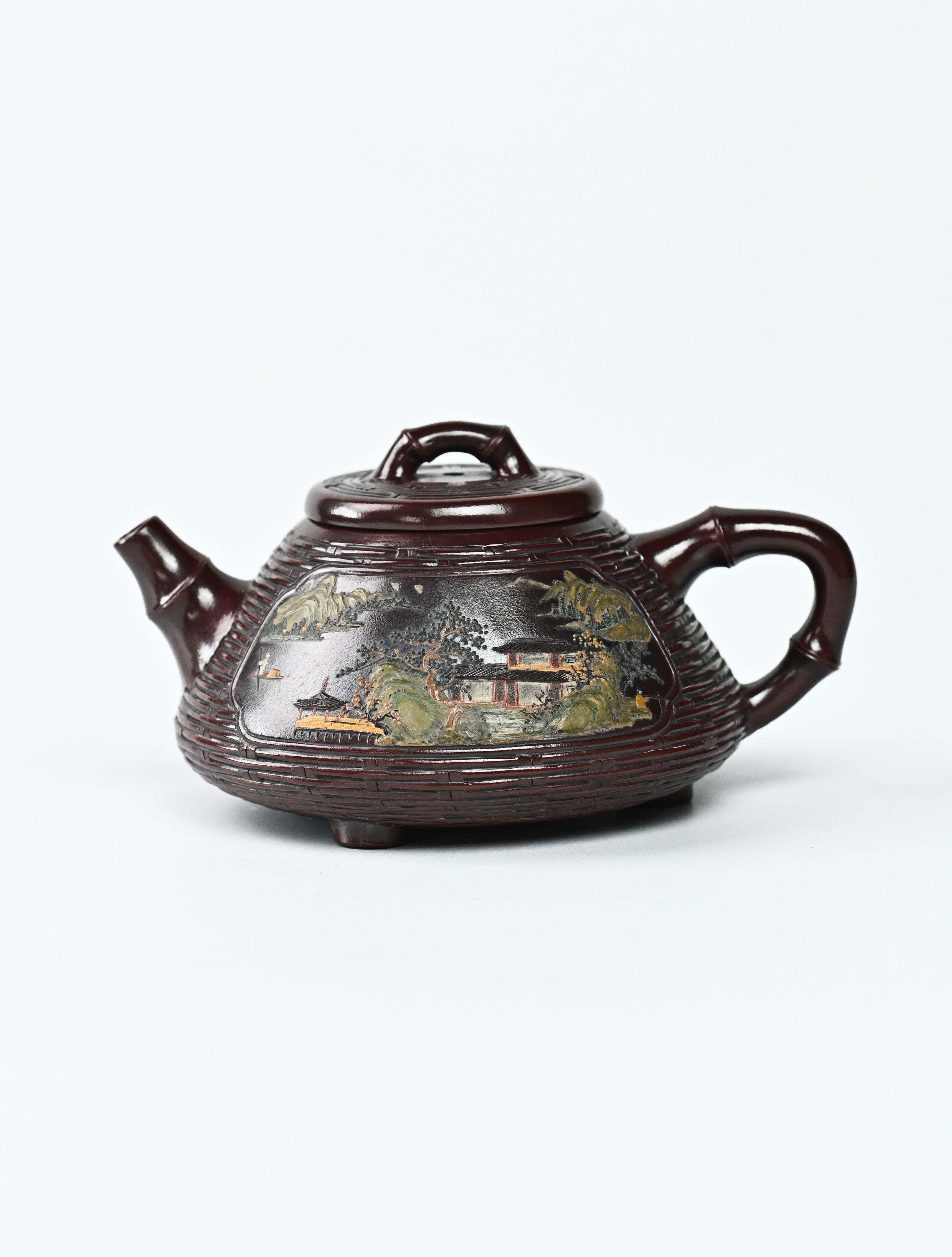 YANYOO handcrafted Yixing teapot featuring aged Wuni clay, bamboo weaving technique and exquistie hand clay painting, Shi Piao, product left side.