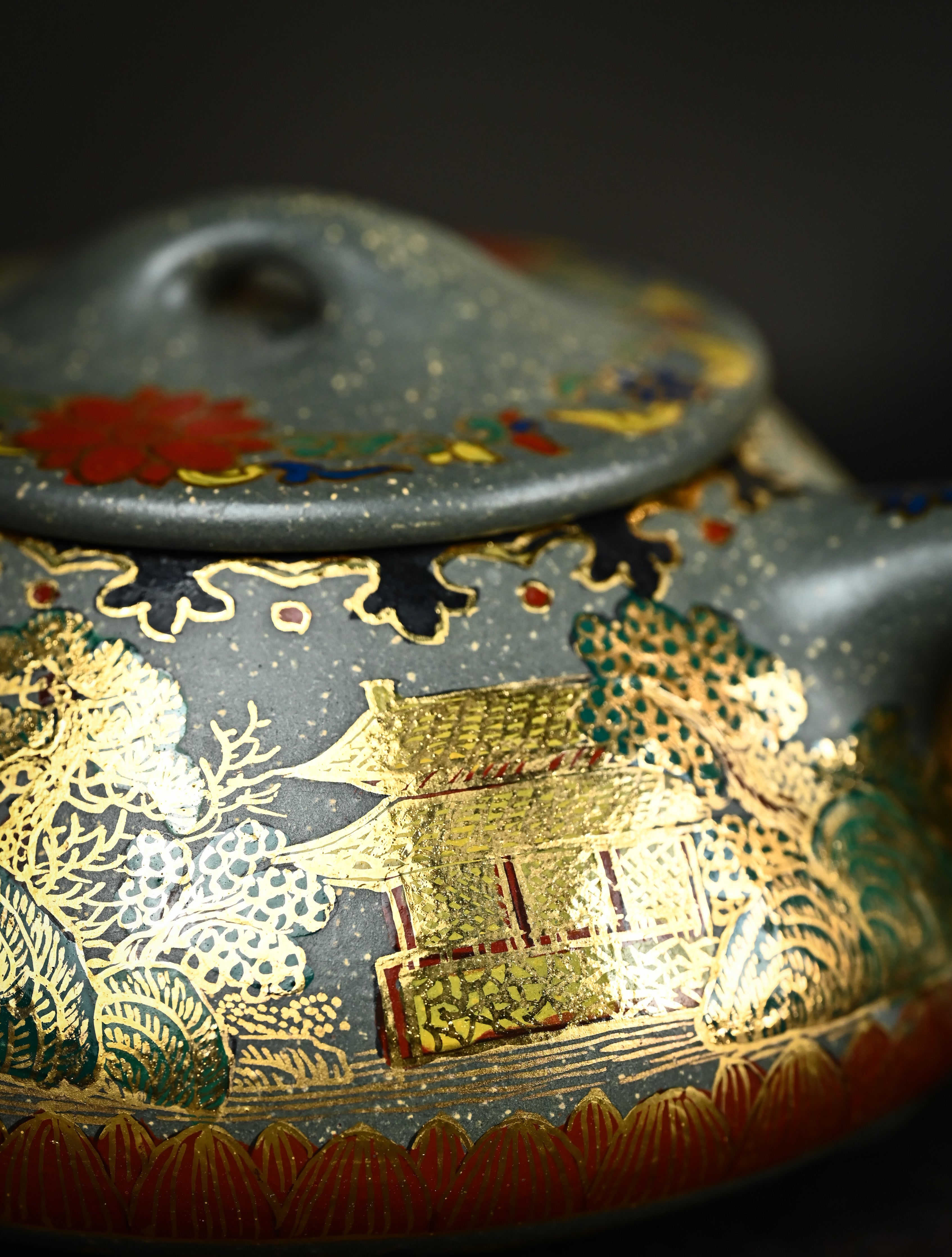 YANYOO handmade Yixing teapot featuring Lvni clay and delicate Falangcai enamel, Jingzhou Shi Piao, lifestyle left side.