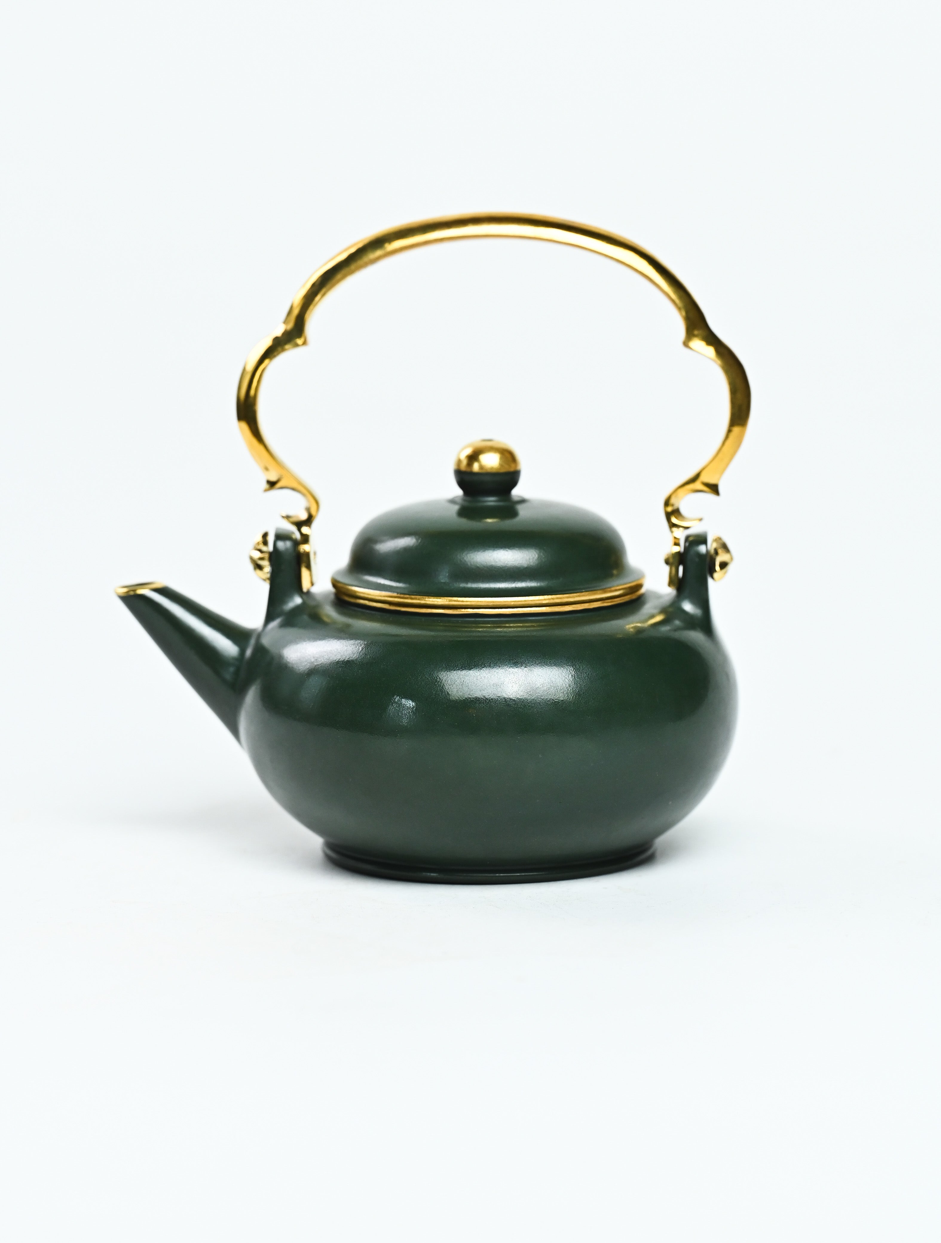 YANYOO handmade Yixing teapot featuring Shuimo polish technique and delicate lifting handle, lvni, product left side.