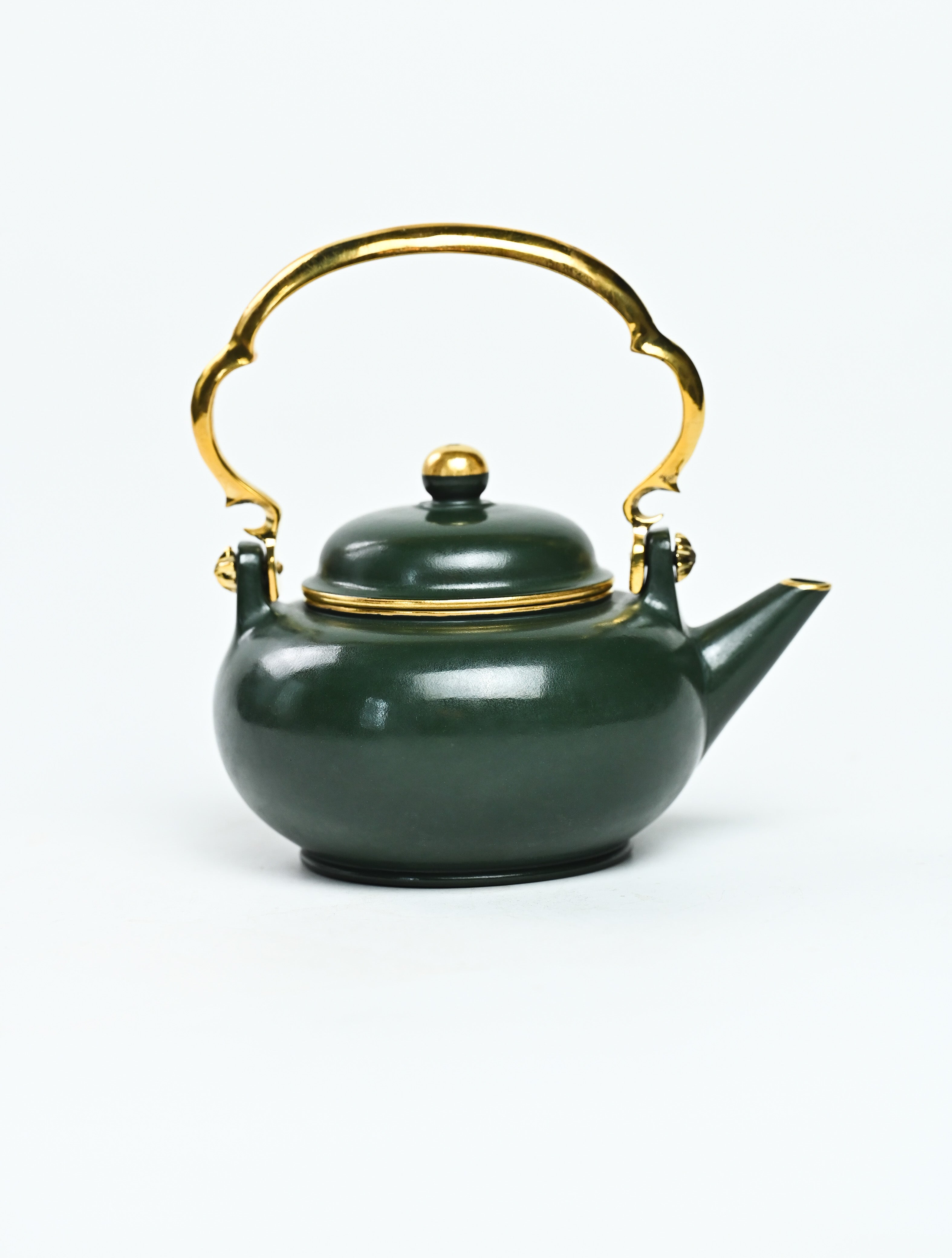 YANYOO handmade Yixing teapot featuring Shuimo polish technique and delicate lifting handle, lvni, product right side.