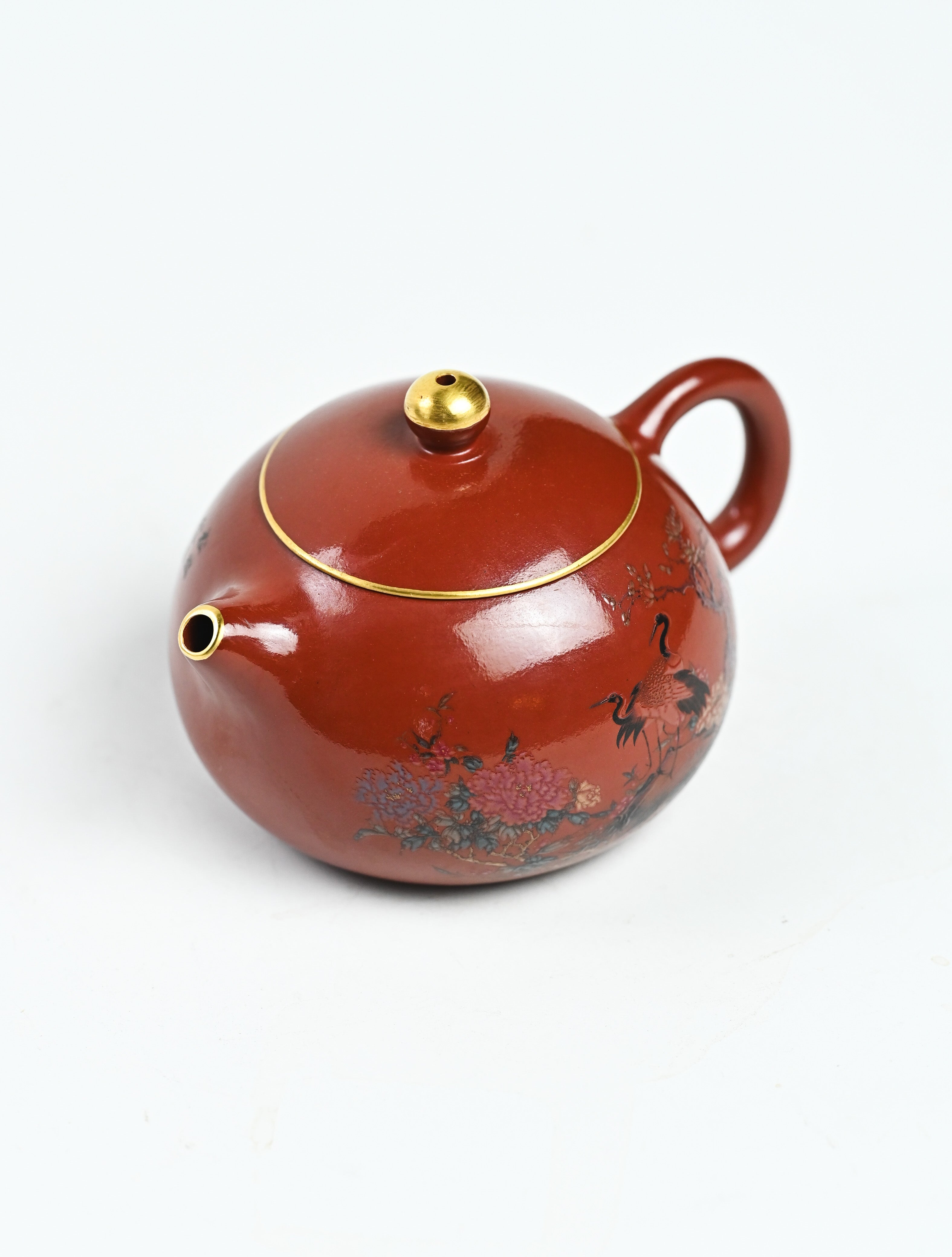 YANYOO handmade Yixing teapot featuring Shuimo polish technique and delicate painting of crane-and-flower motif, product top side.