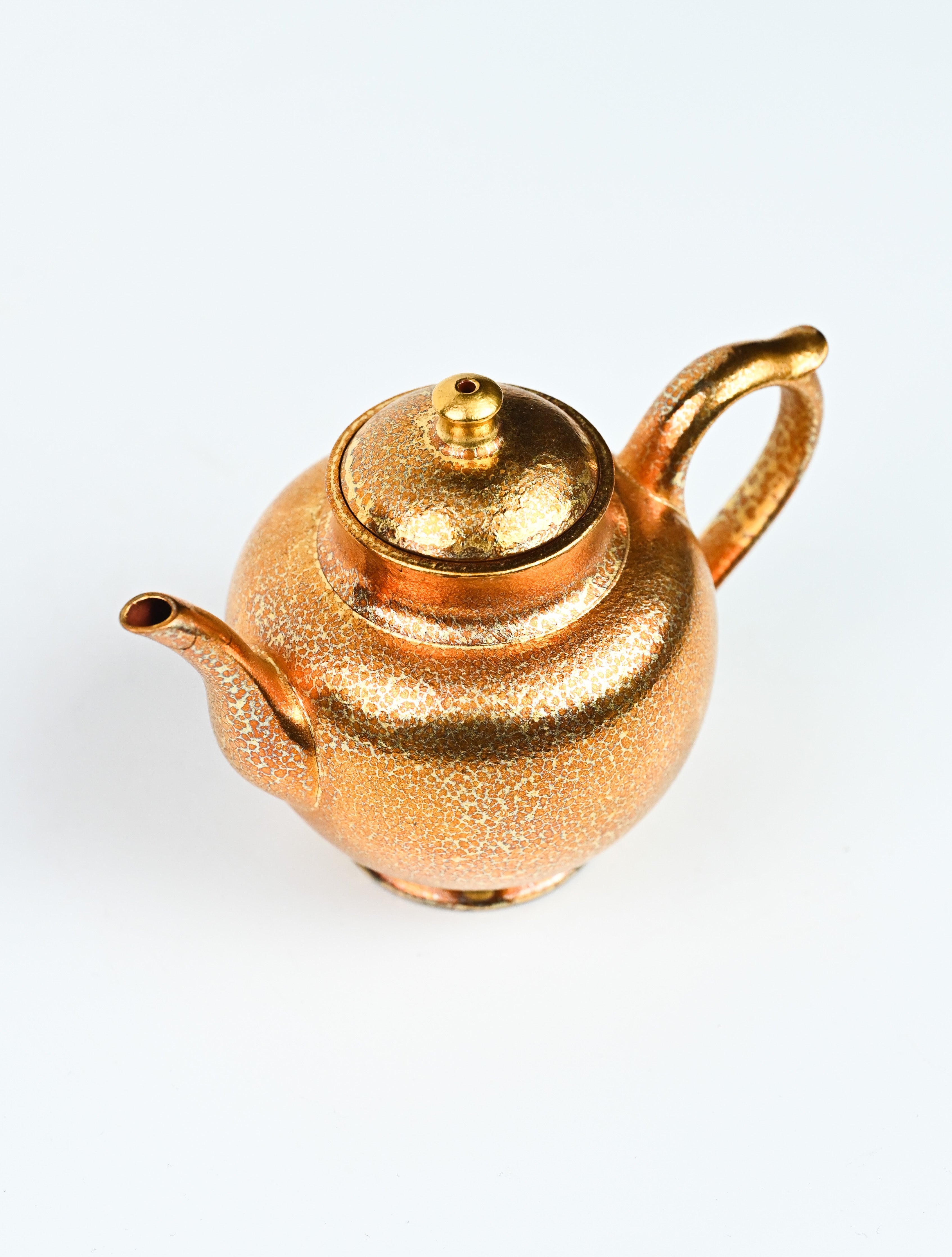 YANYOO handmade Yixing teapot featuring Feather-Plume firing technique, Flask gold, product top side.