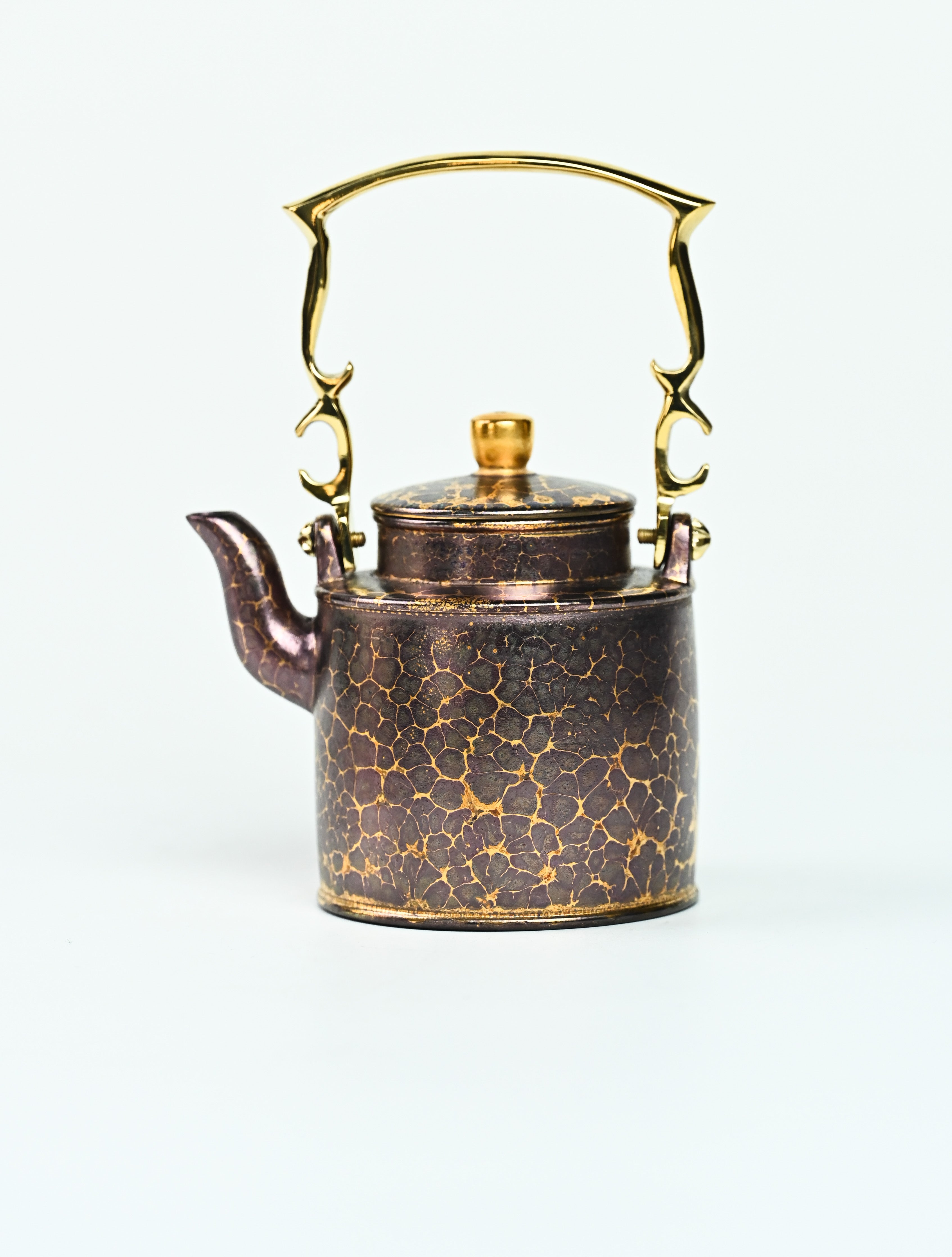 YANYOO handmade Yixing teapot featuring Feather-Plume firing technique, Yang Tong, purple gold, product left side.