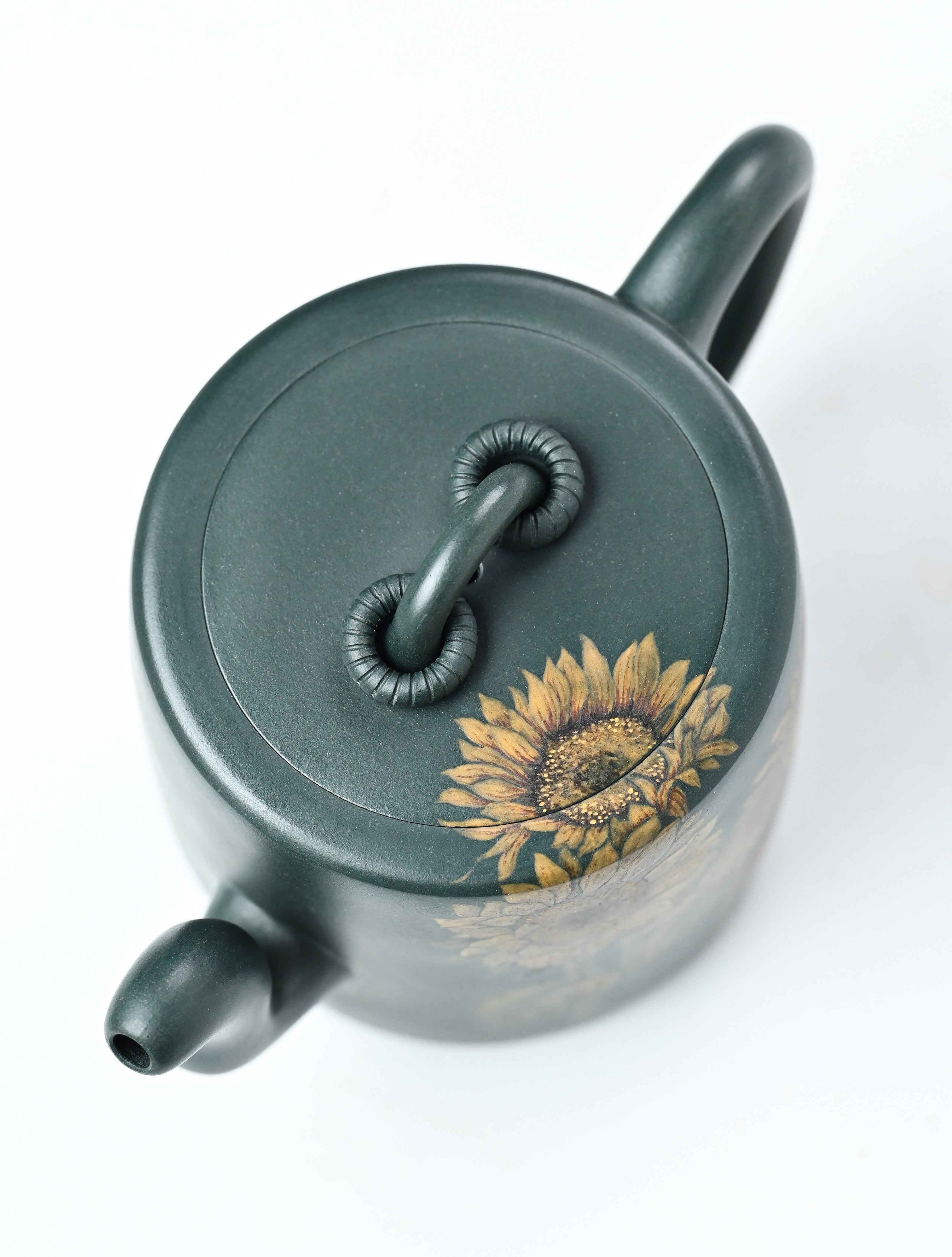 YANYOO handmade Yixing teapot featuring aged green clay and embedded painting of sunflower by Master Xuanzi, product top side.