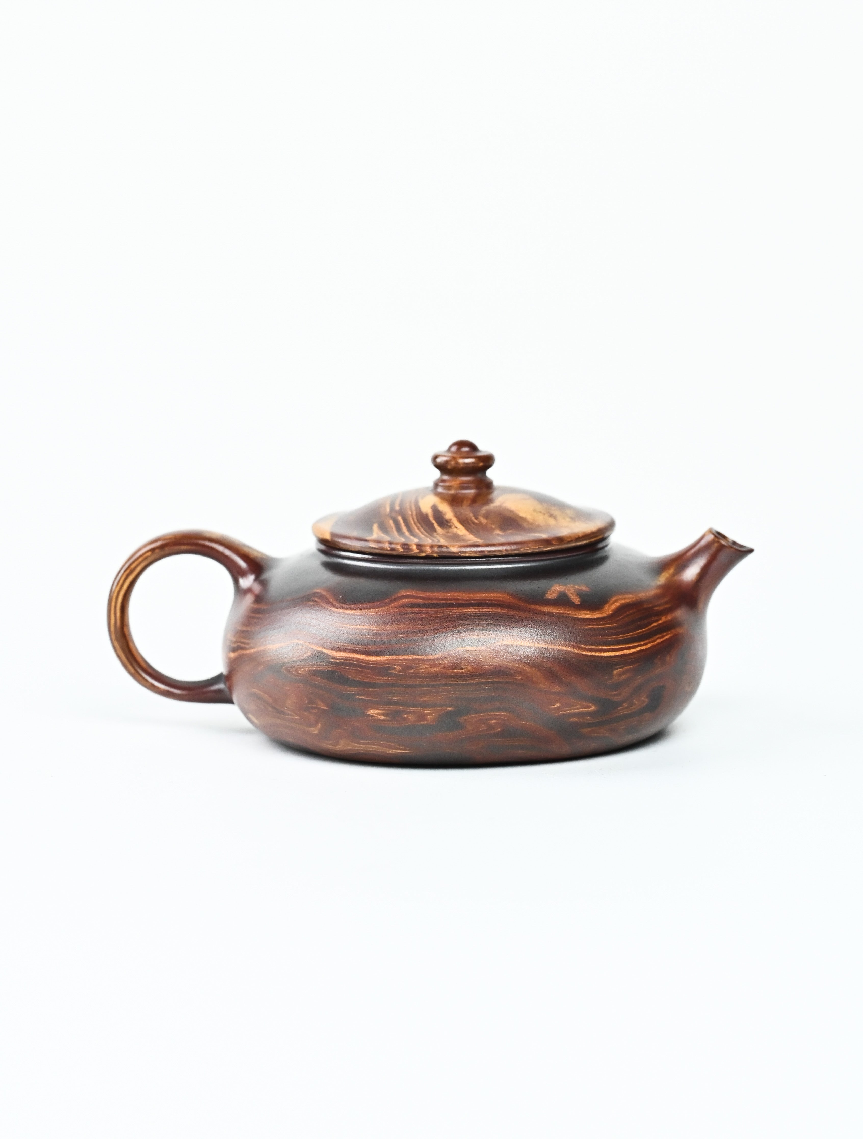 YANYOO handmade Yixing teapot featuring signature Wuni clay and Zisha clay blending technique, Han Jiang, product right side.