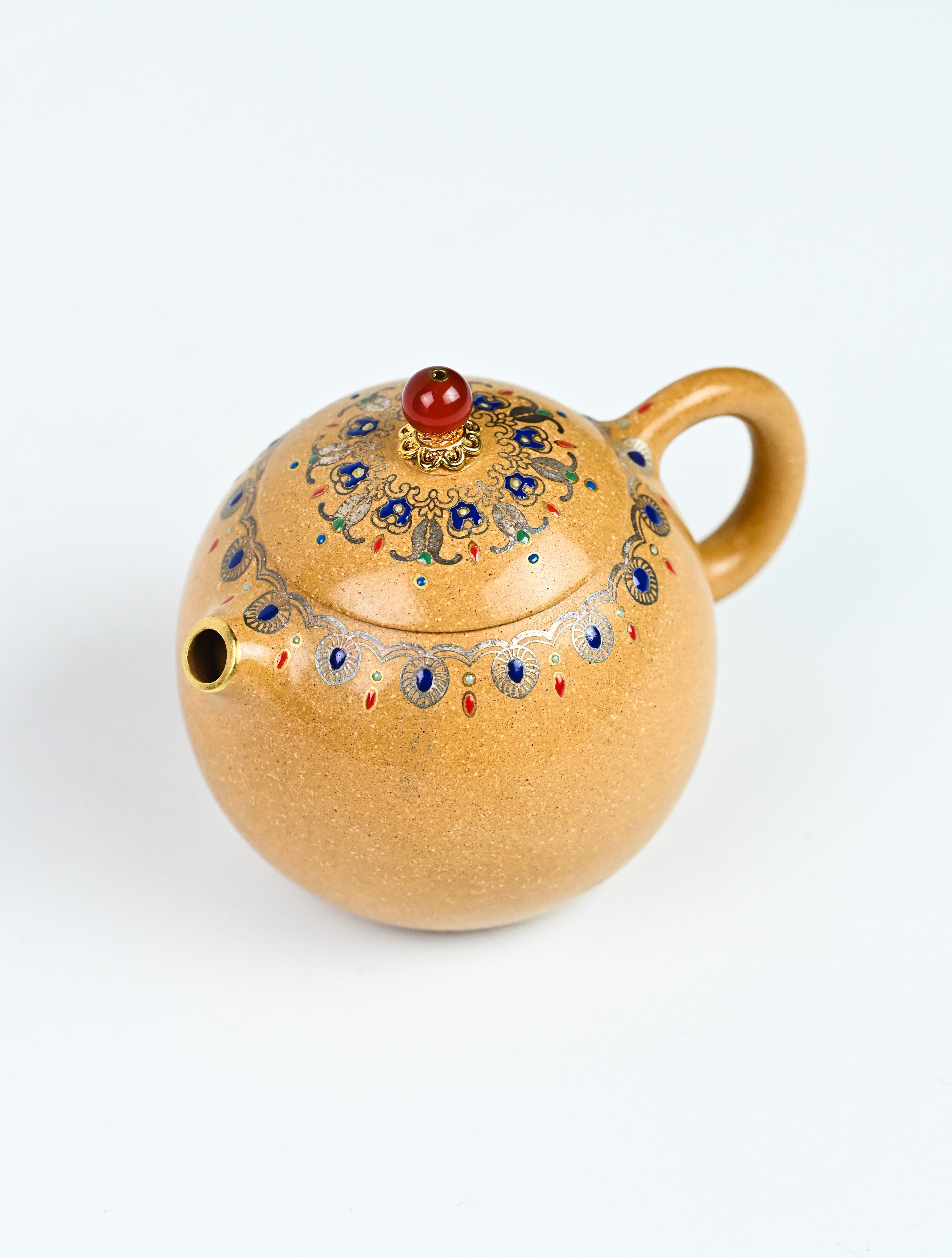 YANYOO handmade Yixing teapot featuring Duanni clay, water polish technique (Shuimo) and delicate Falangcai, Long Dan, product top side.