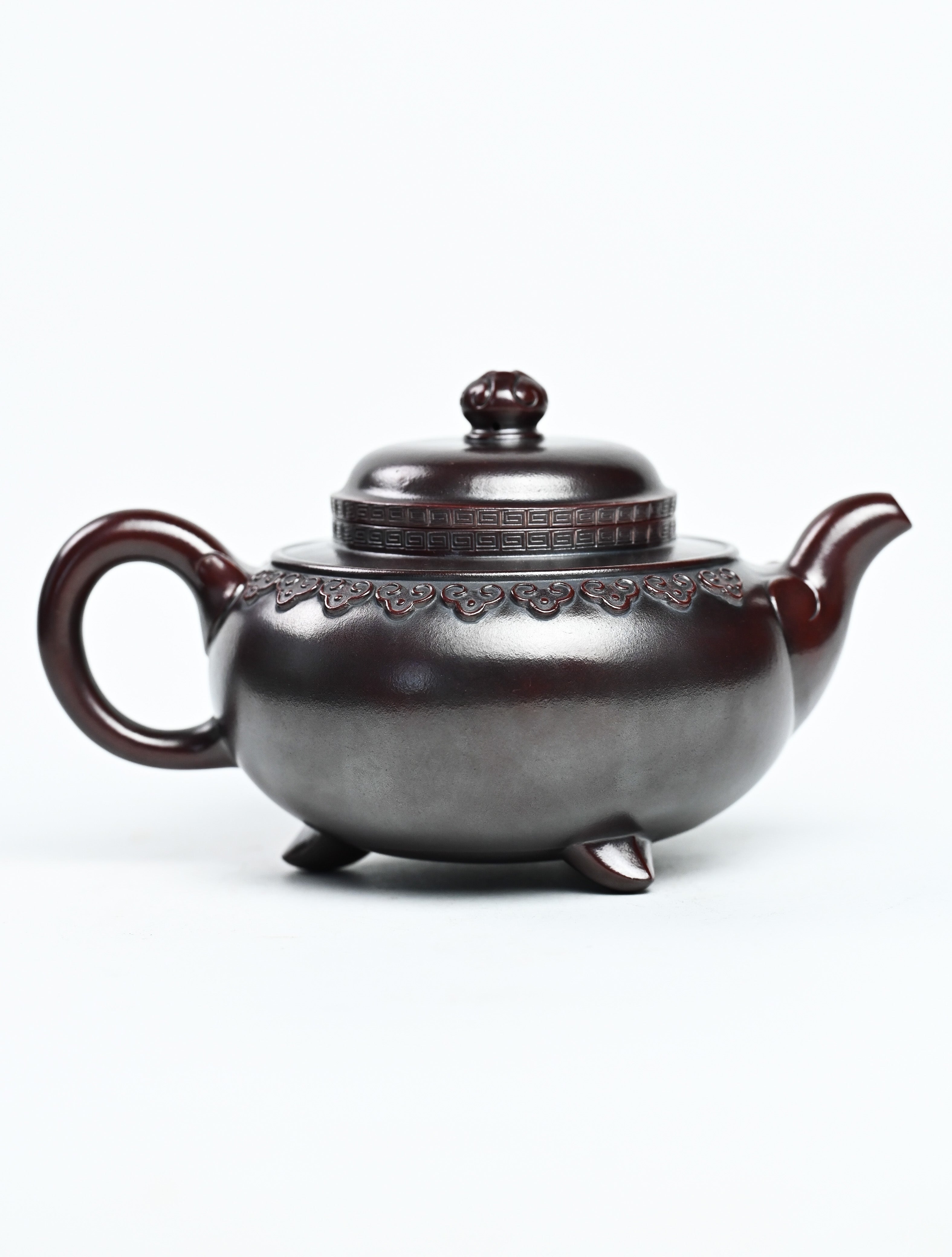 YANYOO handmade Yixing teapot featuring aged Wuni clay and cloud shoulder pattern, Fang Gu Ruyi, product right side.
