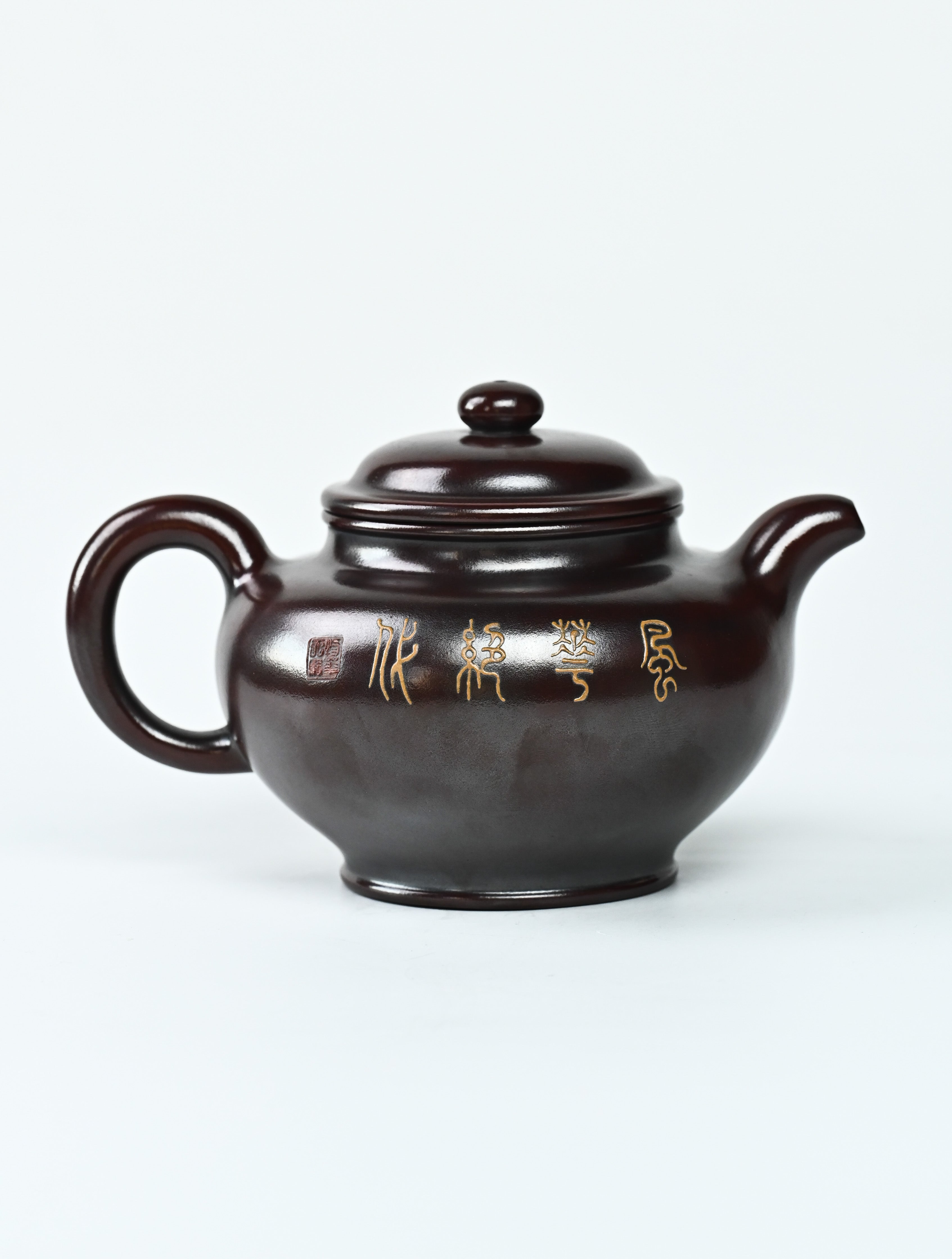 YANYOO handmade Yixing teapot featuring aged Wuni clay, peacock clay painting, Duo Zhi, product right side.