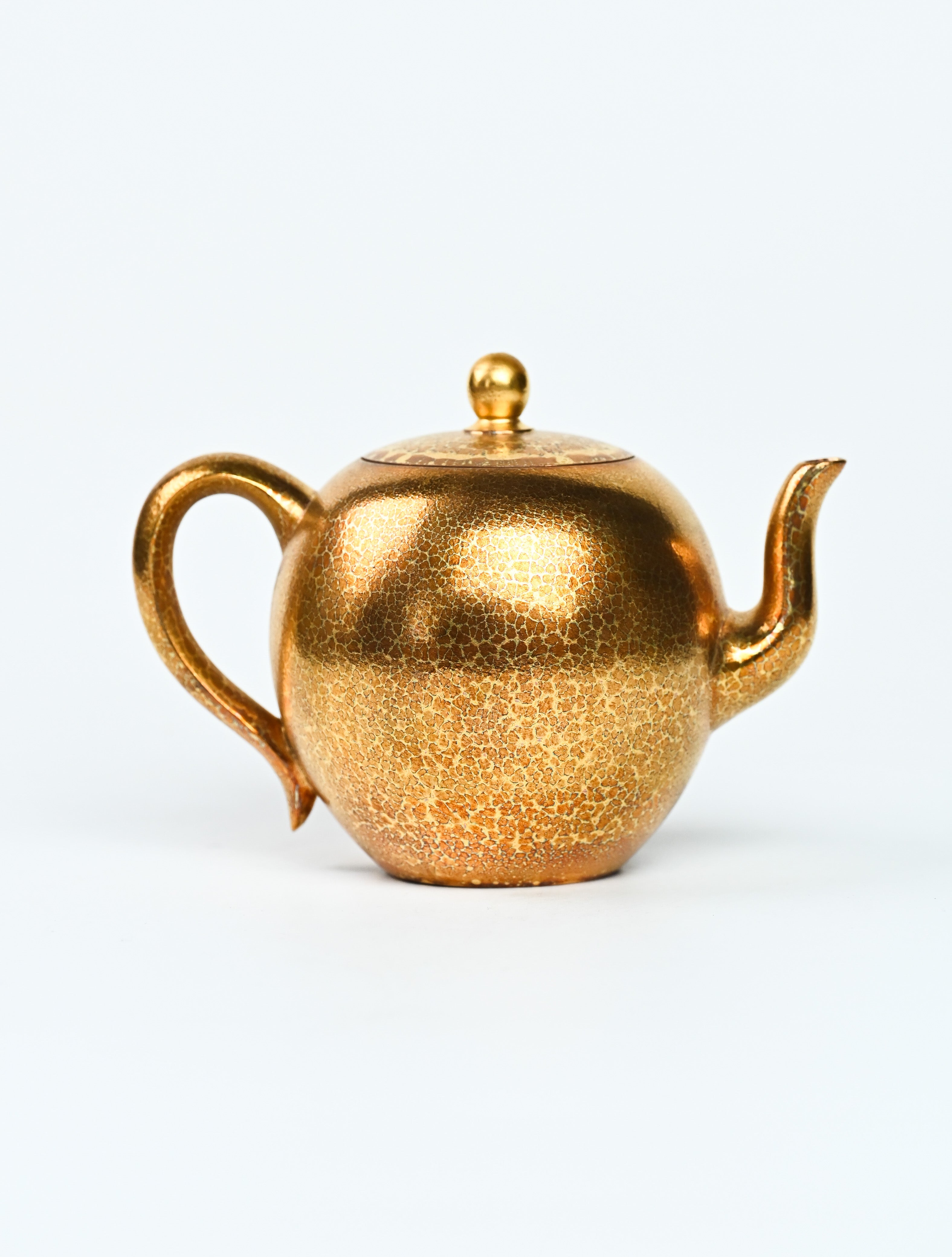 YANYOO handmade Yixing teapot featuring Feather-Plume firing technique, Mei Ren Jian gold, product right side.